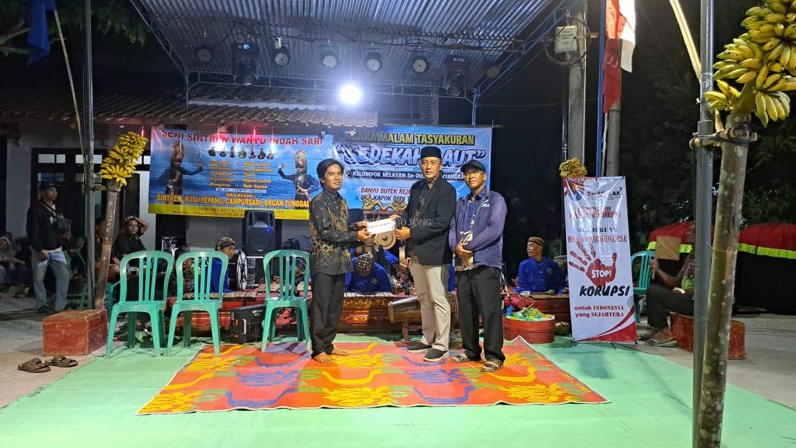 Tradisi Sedekah Laut oleh Kelompok Nelayan Dusun Karyamekar